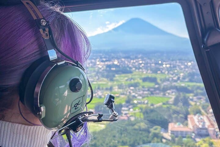 【TOKYO→FUJI】 Helicopter Oneway Transfer 35mins — photo 4