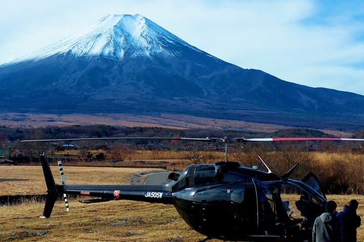 【TOKYO→FUJI】 Helicopter Oneway Transfer 35mins — photo 8