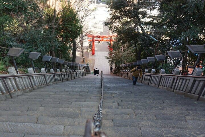 Tokyo: Top 3 Hidden Tokyo Tower Photo Spots and Local Shrine — photo 5