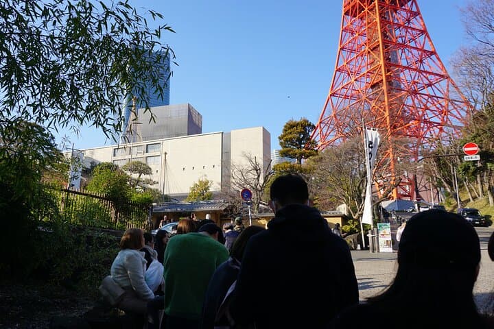 Tokyo: Top 3 Hidden Tokyo Tower Photo Spots and Local Shrine — photo 14