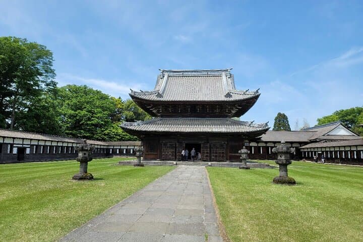 Toyama Bay and Takaoka Town Metalworking Tour From Kanazawa — photo 2