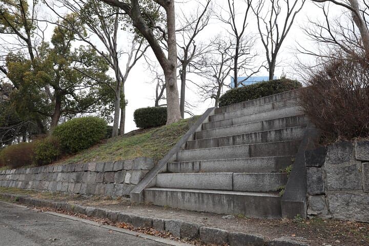 Samurai-specific Osaka Castle Guides Private tours in armor Photo — photo 8
