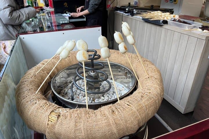 Tokyo: Discover Asakusa on a Guided Heritage & Culture Walk — photo 9
