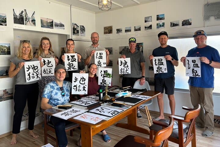 Calligraphy Class for Beginners in a Century-old Japanese House — photo 2