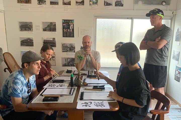 Calligraphy Class for Beginners in a Century-old Japanese House — photo 5