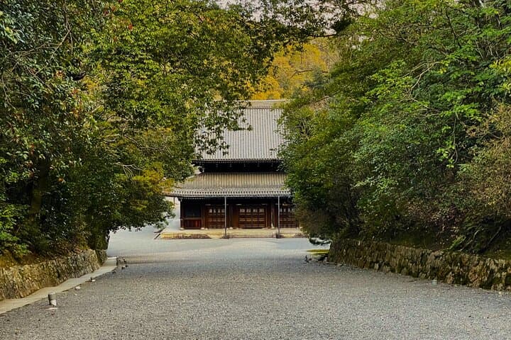 Private Fushimi Red Gates & Secret Bamboo Mountain Trekking Tour — photo 5