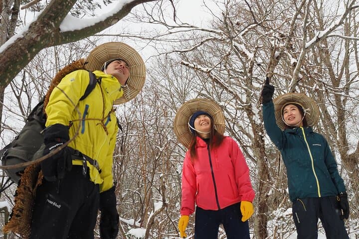Kitashiobara-mura Private Winter Hiking in Kanjiki Tradition — photo 4