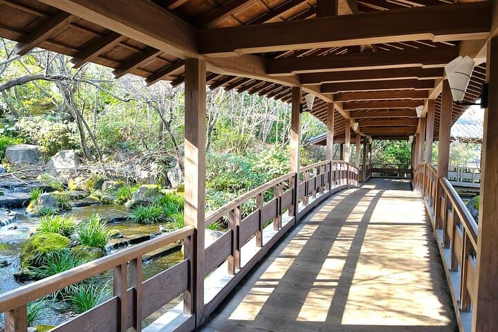 Walking Tour in Himeji Castle Garden and Aizome Indigo Dyeing — photo 3