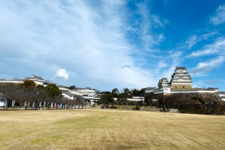 Walking Tour in Himeji Castle Garden and Aizome Indigo Dyeing — photo 10