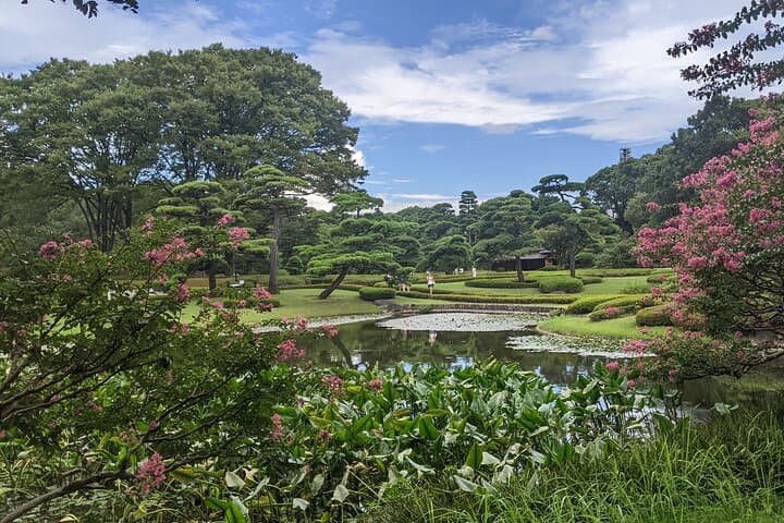 Tokyo Imperial Palace Higashi Gyoen Wellness Tour with lunch — photo 1