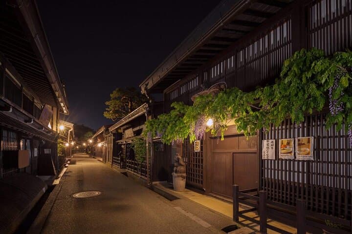 Takayama Night Tour – Lantern-Lit Streets & Heritage Sights — photo 7