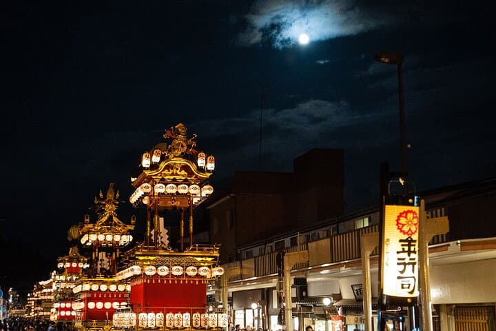 Takayama Night Tour – Lantern-Lit Streets & Heritage Sights — photo 2