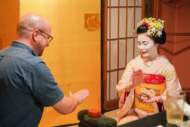 Dinner with Maiko in a Traditional Kyoto Style Restaurant Tour — photo 3