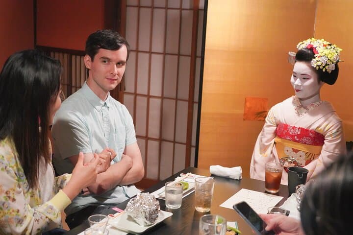 Dinner with Maiko in a Traditional Kyoto Style Restaurant Tour — photo 6