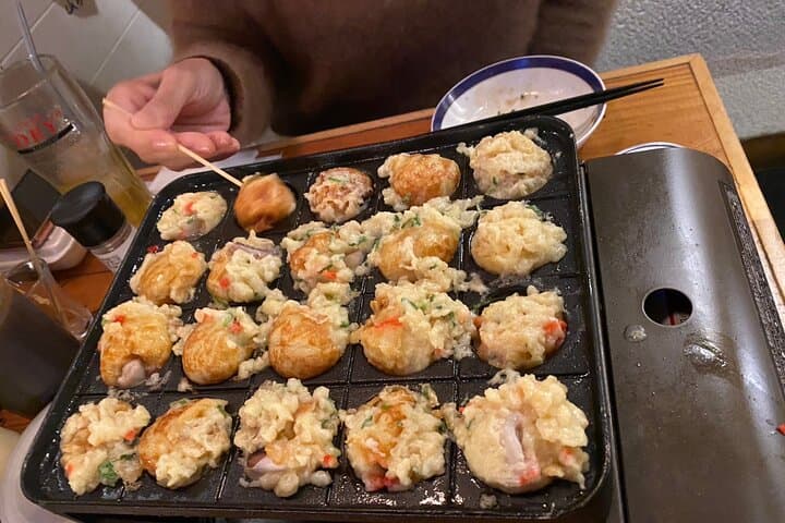 PRIVATE 6hr, Food tour from Osaka Castle, Kuromon, Dotonbori. — photo 12