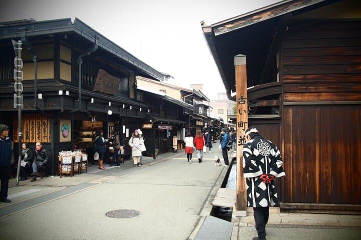 1 Hour Private Photoshoot at Gifu Hida-Takayama — photo 11