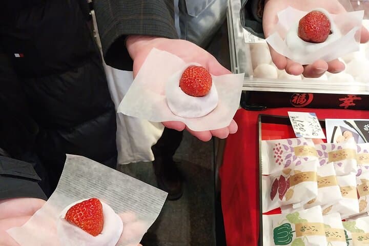 Kyoto Food Tour of 10 Tastings with Wagyu, Mochi & More Surprises — photo 10