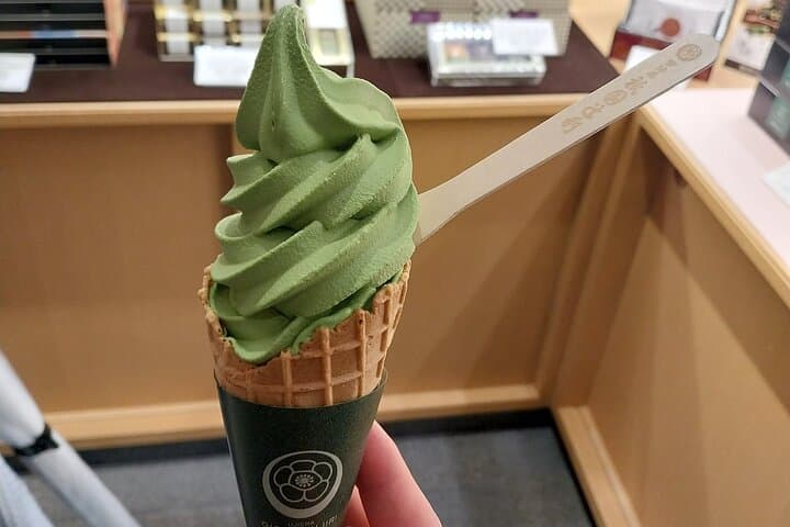 Kyoto Food Tour of 10 Tastings with Wagyu, Mochi & More Surprises — photo 12