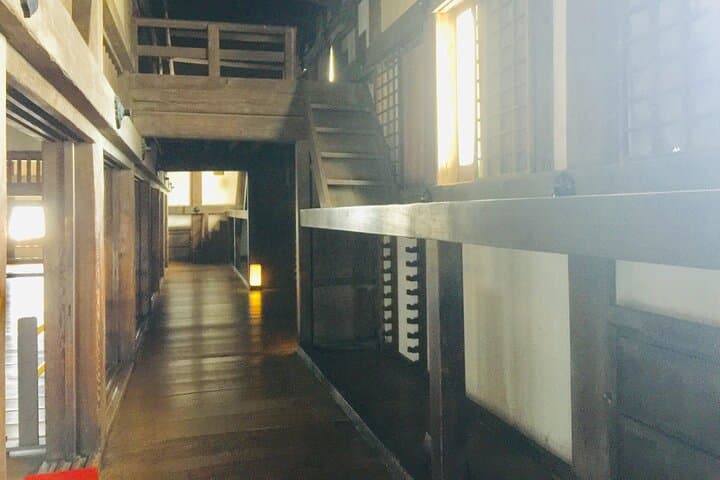 Half-Day Private Guided Tour to Himeji Castle — photo 6