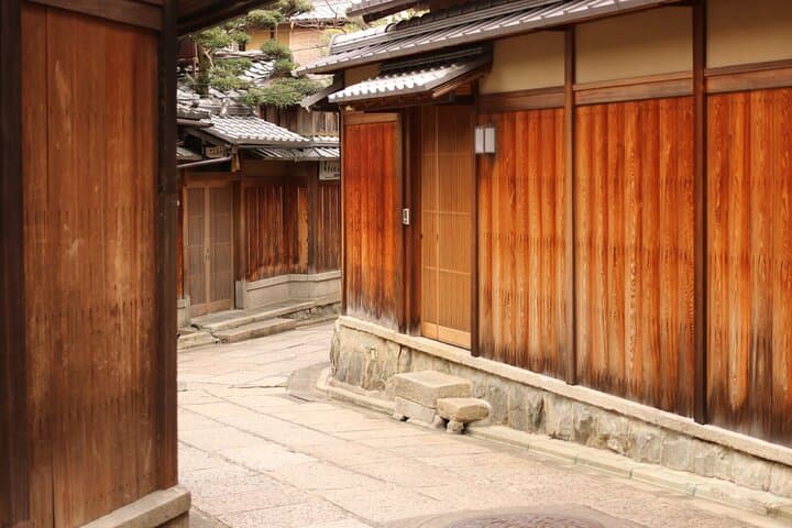 Kyoto Heritage Path - Fushimi Inari's Mystery to Kiyomizu Temple — photo 8