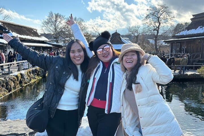 Mt. Fuji and Lake Kawaguchi Sakura Festival Sightseeing Tour — photo 1