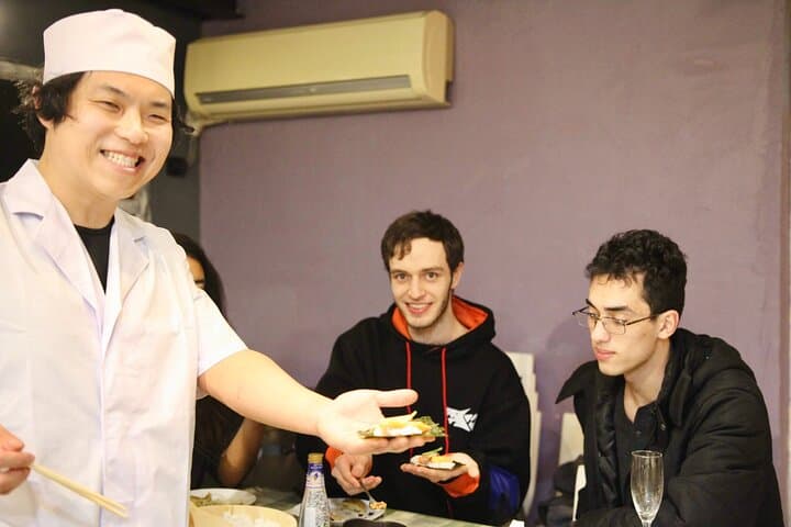 Hand-rolled Sushi Temaki Zushi Workshop in Tokyo — photo 1
