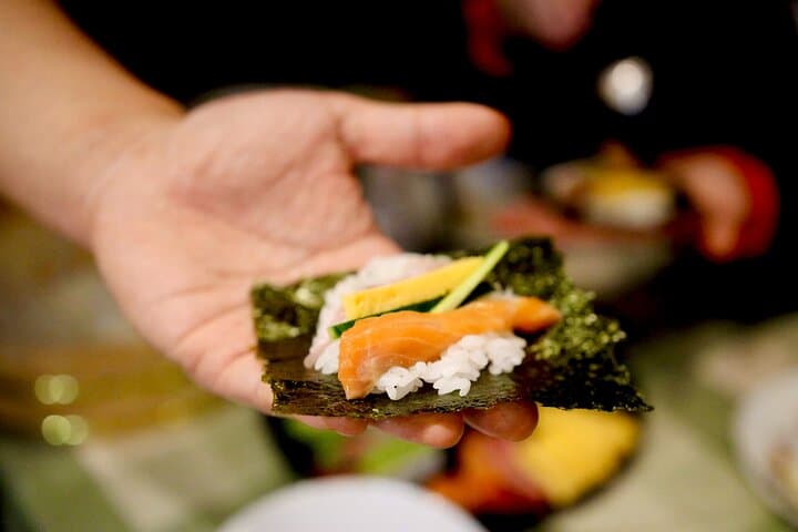 Hand-rolled Sushi Temaki Zushi Workshop in Tokyo — photo 3