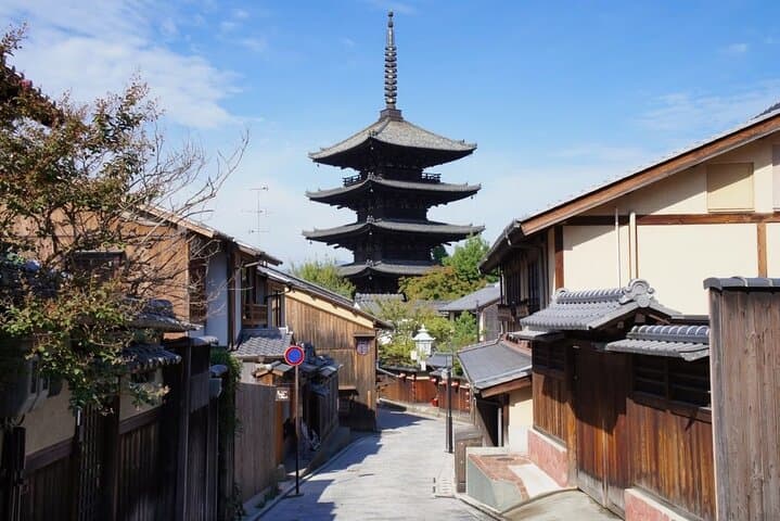Kyoto Private Cultural Historical Tour with Local Japanese Guide — photo 5