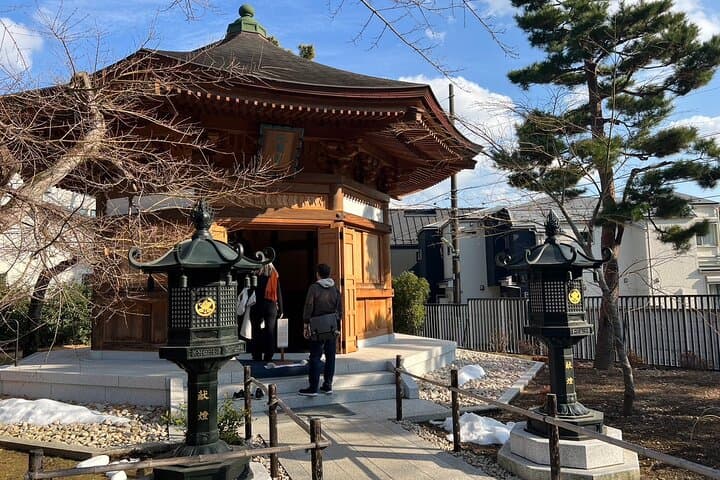 Tokyo: Gotokuji Culture Walk & Lucky Cat Temple Experience — photo 8