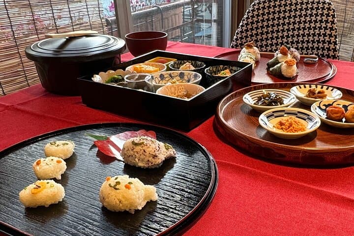 Make Rice Balls and Enjoy a Japanese Home-Style Lunch in Yanaka — photo 4
