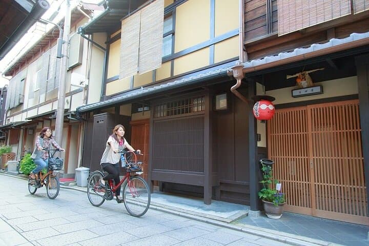 Start from Kyoto Station: Early Morning E-Bike Tour with Kyotoite — photo 5