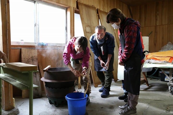 2 Days Immersive Japanese Washi Paper Making in Kochi — photo 2
