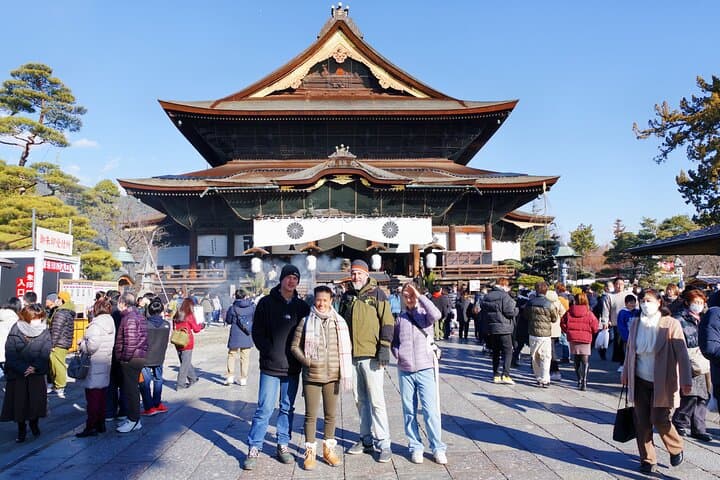 Food & Culture Walk in Nagano: Oyaki, Sake, Matcha & Zenkoji — photo 18