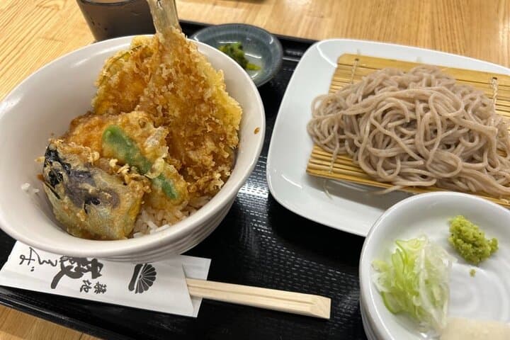 Morning Market Adventure: Toyosu & Tsukiji with Tuna Auction — photo 18