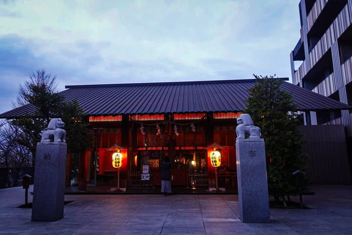 Tokyo Private Art Tour in Kagurazaka Shinjuku with Licensed Guide — photo 3