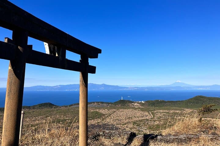 Trekking Volcanic Island in Izu Oshima — photo 6
