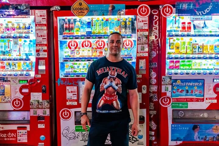 Private Vibrant Night Photoshoot Experience in Osaka (Dotonbori) — photo 17