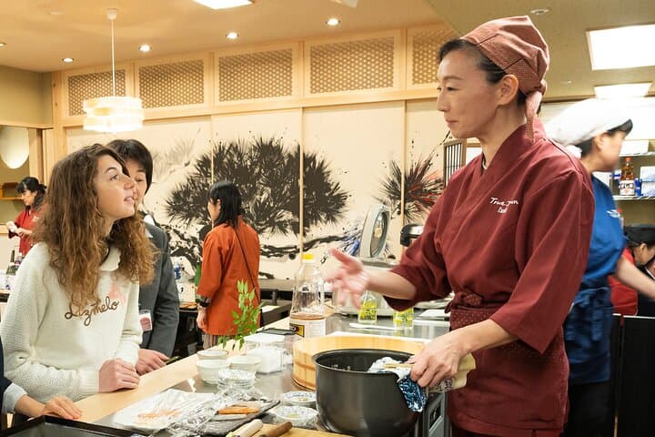 Sushi Making Experience In front of TokyoTower — photo 3
