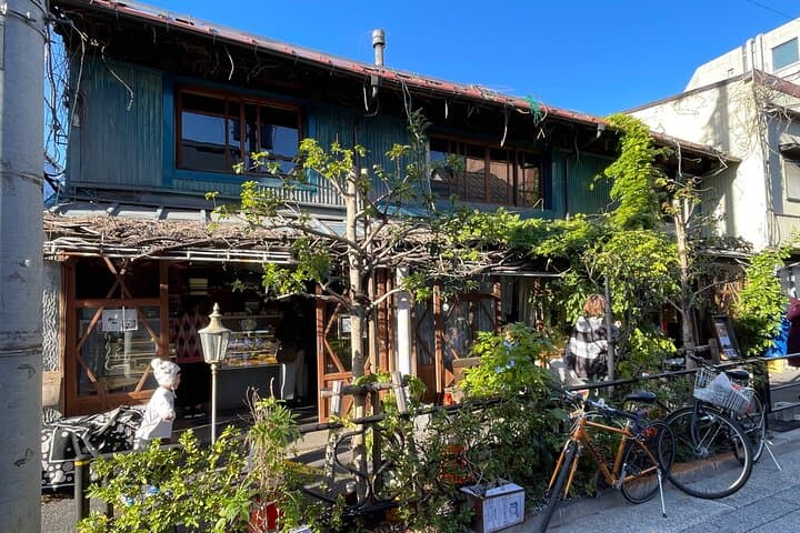 YANESEN JPN Sweets & Sake Pairing Old Tokyo walk w/ a local guide — photo 17