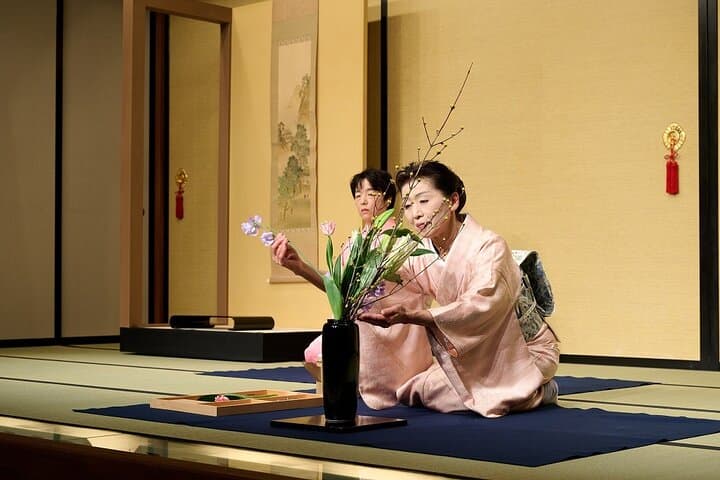 Experience Japan's Traditional Culture Night Tour in Kyoto — photo 7