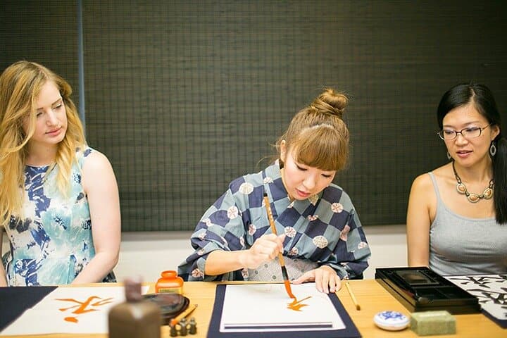 Name Writing Calligraphy Experience in Shinjuku Tokyo — photo 6