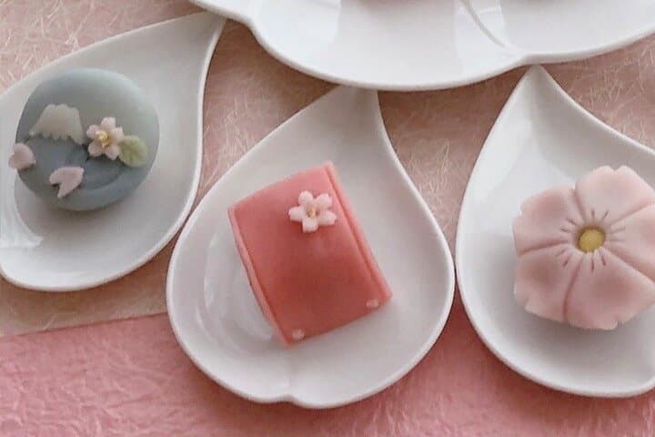 Making Japanese desserts Nerikiri & drinking matcha in Tokyo — photo 17