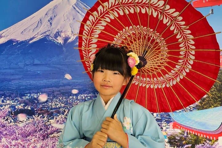 Kimono Experience at Fujisan Culture Gallery with Tea lesson — photo 4