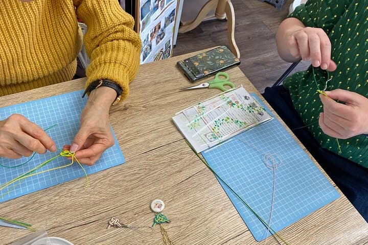 Mini Origami Lamp and Mizuhiki knot Belt Workshop in Ueno — photo 11