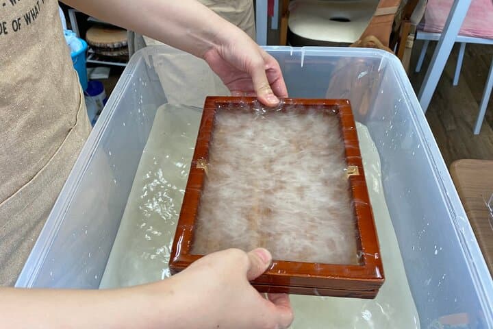 Authentic Handmade Washi Paper Making Workshop in Ueno — photo 3