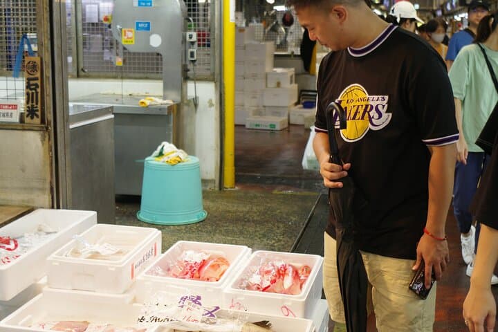 Learn Sushi-grade fish with a licensed guide @Yokohama fishmarket — photo 8