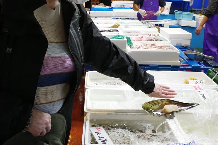 Learn Sushi-grade fish with a licensed guide @Yokohama fishmarket — photo 9