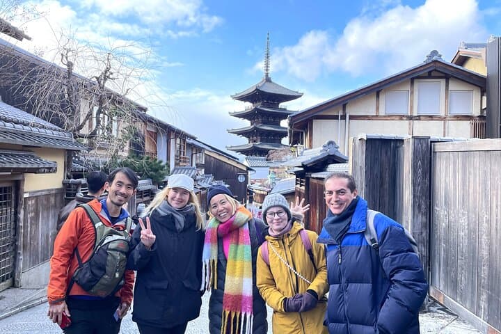 Kiyomizu Temple and Backstreets of Gion, Half Day Group Tour — photo 4