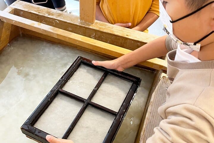 【Tokyo/Asakusa】Traditional Japanese Washi Papermaking experience — photo 15