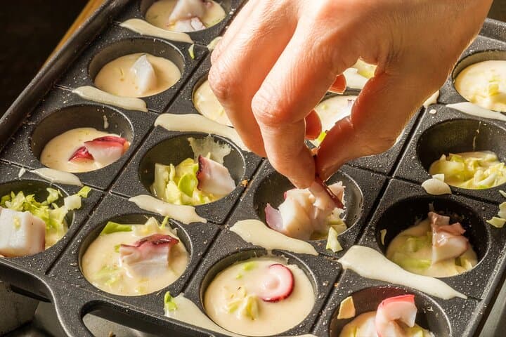 TAKOYAKI Cooking Class with All-you-can-drink in Tokyo, Roppongi — photo 4